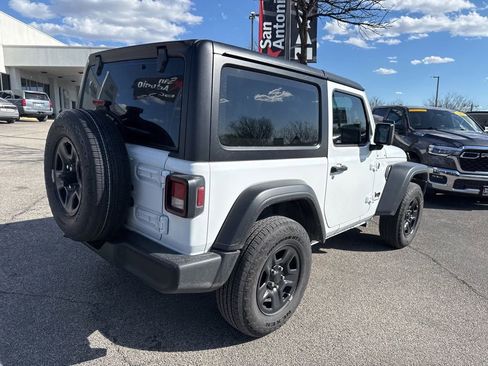 Used 2025 Jeep Wrangler Sport image 5