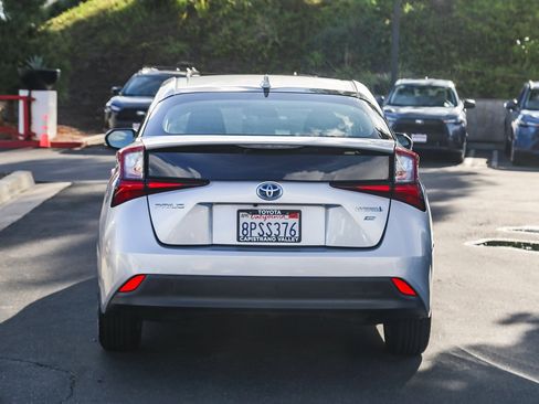 Certified 2020 Toyota Prius L Eco image 5