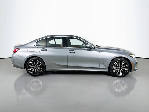 Used 2025 BMW 330i xDrive Sedan AWD/4WD image 4