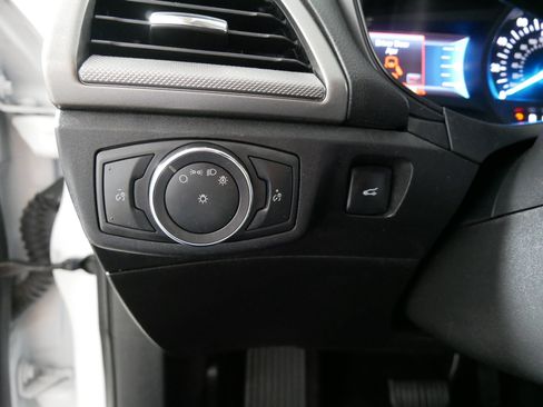 Used 2018 Ford Fusion SE FWD image 26