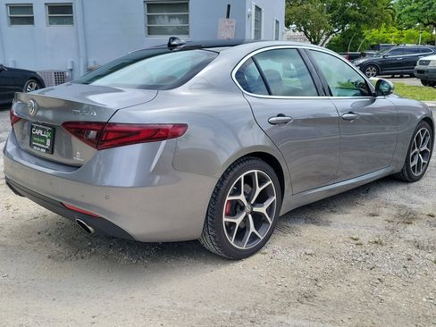 Used 2019 Alfa Romeo Giulia AWD w/ Cold Weather Package image 4