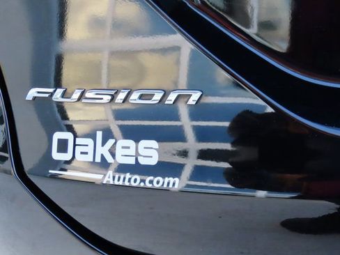 Used 2016 Ford Fusion SE w/ Equipment Group 202A image 18