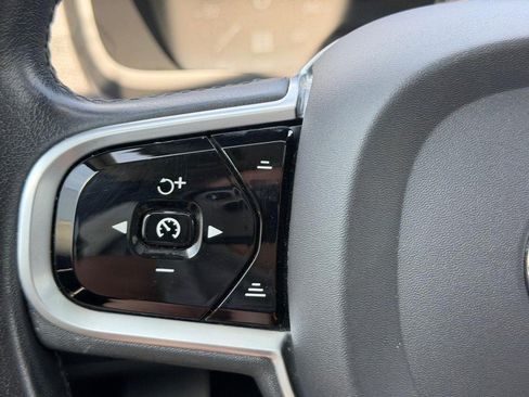 Used 2019 Volvo XC90 T5 Momentum w/ Protection Package Premier AWD/4WD image 19