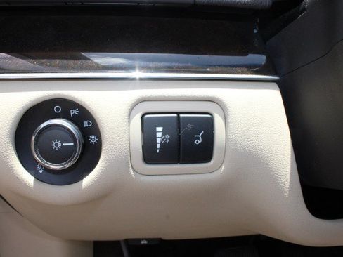 Used 2018 Lincoln MKT AWD w/ Technology Package image 40