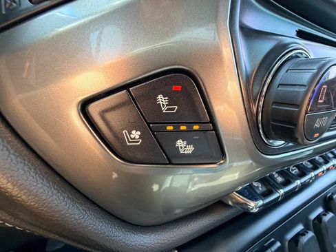 Used 2018 Chevrolet Silverado 1500 LTZ Z71 w/ LTZ Plus Package AWD/4WD image 20