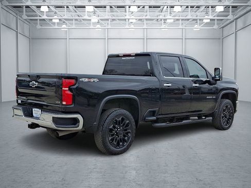 Certified 2025 Chevrolet Silverado 2500 LTZ w/ LTZ Convenience Package image 5