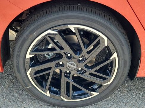 New 2026 Nissan Sentra SR w/ Floor Mat Package FWD image 3