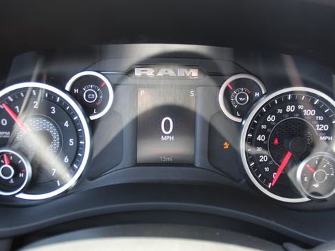 New 2026 RAM 2500 Tradesman AWD/4WD image 17