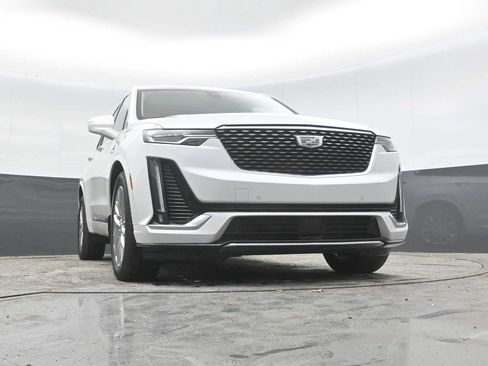 Used 2024 Cadillac XT6 Premium Luxury w/ Technology Package AWD/4WD image 42