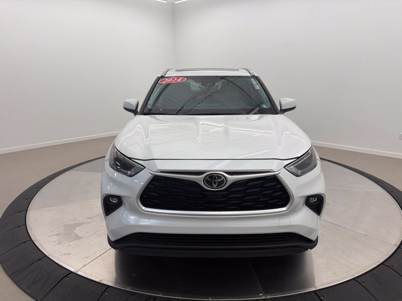 Used 2024 Toyota Highlander XLE AWD/4WD image 8