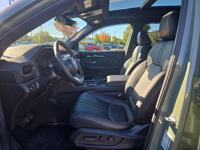 Used 2026 Honda Pilot TrailSport image 14