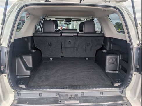 Used 2019 Toyota 4Runner TRD Off-Road Premium AWD/4WD image 18