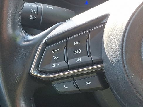 Used 2018 MAZDA MAZDA3 Touring image 22