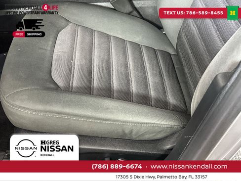 Used 2017 Ford Fusion SE w/ Fusion SE Technology Package image 16