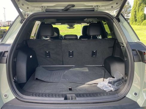 Used 2025 Chevrolet Equinox ACTIV w/ Safety and Technology Package FWD image 7