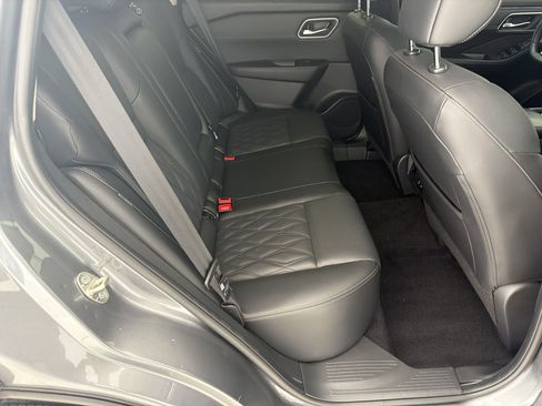 Used 2024 Nissan Rogue Platinum w/ Platinum Premium Package FWD image 30