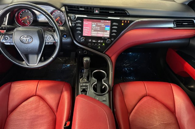 Certified 2019 Toyota Camry XSE FWD image 18