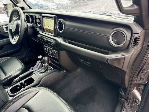 Used 2023 Jeep Wrangler Unlimited Sahara w/ Cold Weather Group image 33