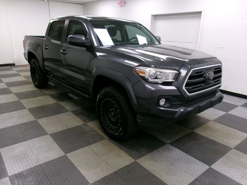Used 2018 Toyota Tacoma SR5 image 15