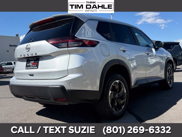 Used 2025 Nissan Rogue SV FWD image 9