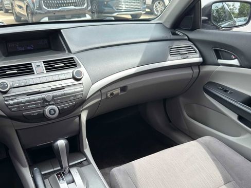 Used 2011 Honda Accord LX-P image 25