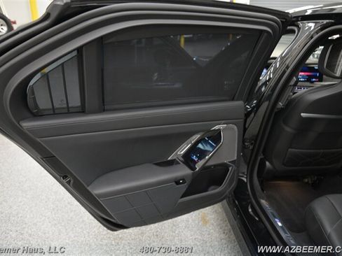 Used 2024 BMW i7 M70 w/ Executive Package image 37