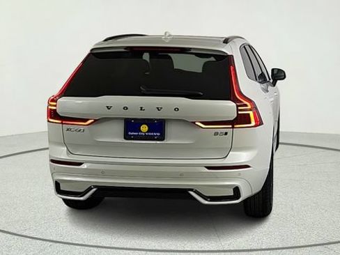 Used 2026 Volvo XC60 B5 Core AWD/4WD image 6