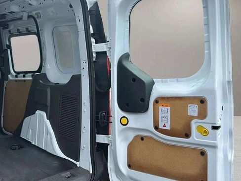 Used 2019 Ford Transit Connect XL image 21