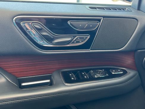 Used 2023 Lincoln Navigator Reserve image 13