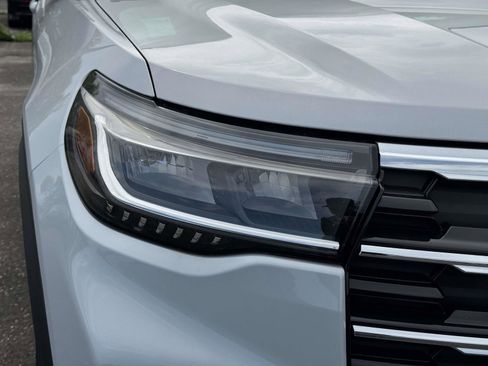 New 2026 Ford Explorer Active AWD/4WD image 7
