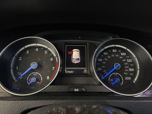 Used 2016 Volkswagen Golf R 4-Door AWD/4WD image 13