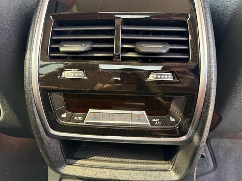 Used 2020 BMW X7 xDrive40i w/ Executive Package image 42
