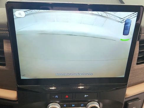 Used 2024 Ford Expedition Limited image 30