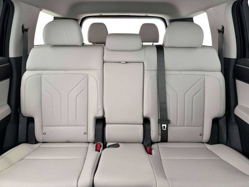 New 2026 Hyundai Santa Fe SEL image 16