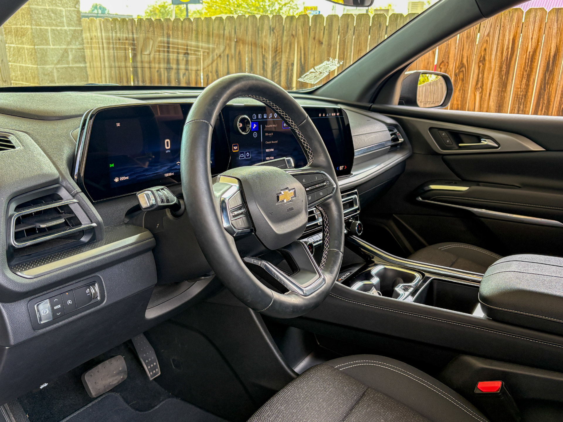 Used 2026 Chevrolet Traverse LT FWD image 11