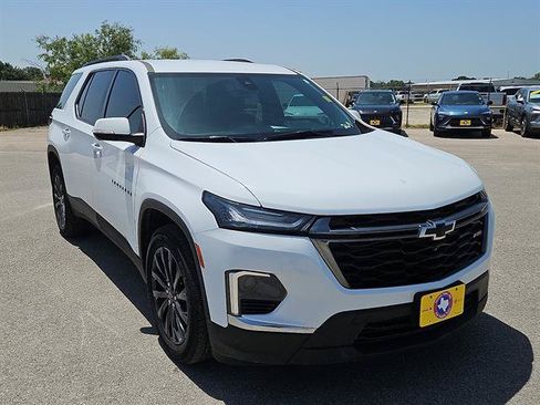 Used 2023 Chevrolet Traverse RS AWD/4WD image 7