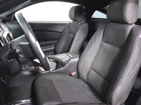 Used 2014 Ford Mustang Coupe image 23