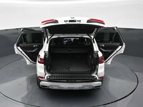 Used 2022 BMW X5 sDrive40i w/ Premium Package RWD image 34