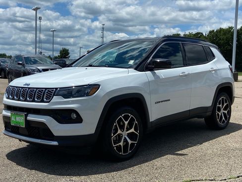 Used 2024 Jeep Compass Limited AWD/4WD image 7
