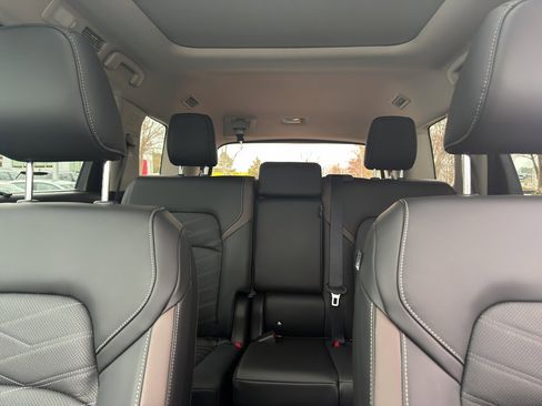 New 2025 Nissan Pathfinder Platinum w/ Cargo Package image 30