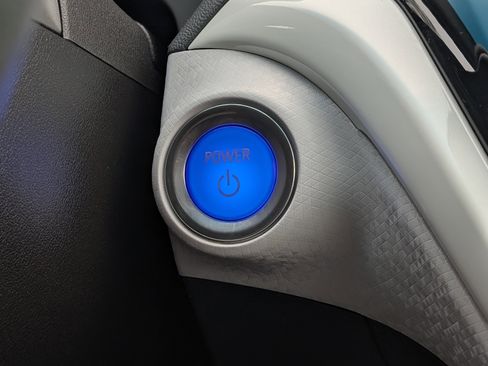 Used 2020 Chevrolet Bolt LT image 31