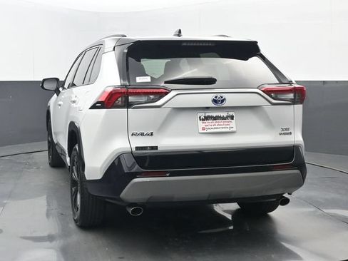 Used 2023 Toyota RAV4 XSE AWD/4WD image 19