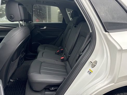 Used 2025 Audi Q5 2.0T Premium w/ Convenience Plus Package image 14