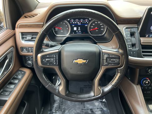 Used 2021 Chevrolet Suburban High Country w/ Premium Package AWD/4WD image 28