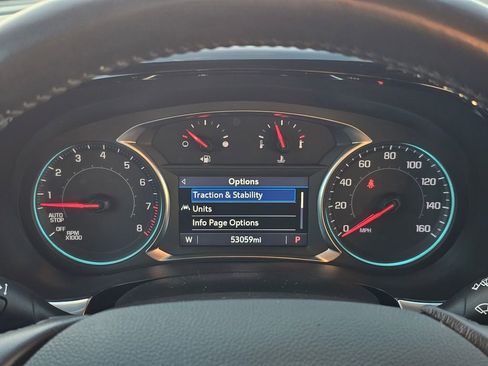 Used 2022 Chevrolet Traverse LT image 18