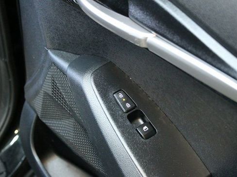 Used 2024 Kia Seltos LX image 9