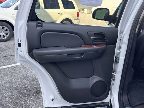 Used 2013 Chevrolet Tahoe LTZ image 15