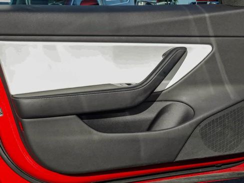 Used 2020 Tesla Model 3 Long Range image 17