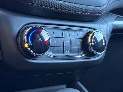 Used 2023 Chevrolet TrailBlazer RS FWD image 17