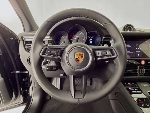 New 2026 Porsche Macan image 15